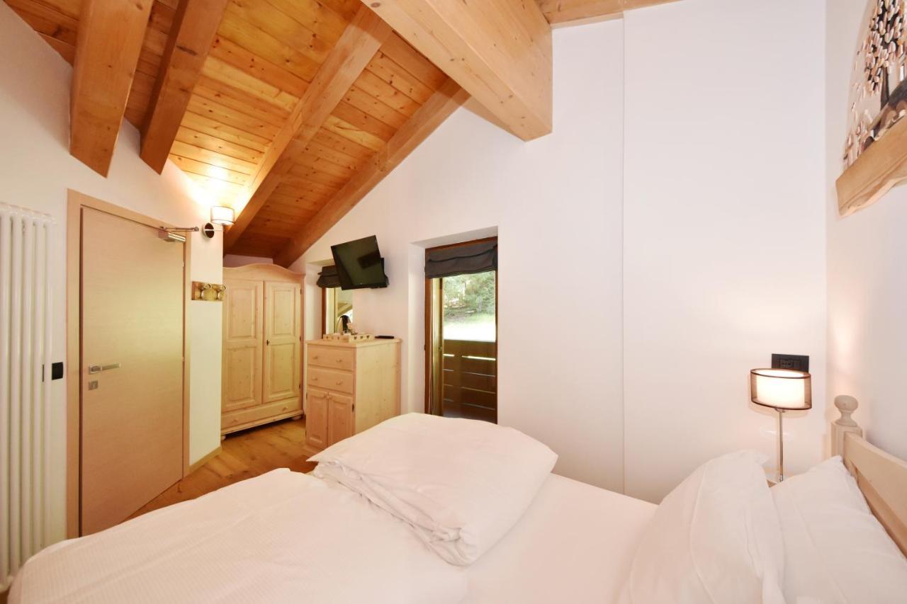 Lo Chalet Delle Ville Varena Exterior photo