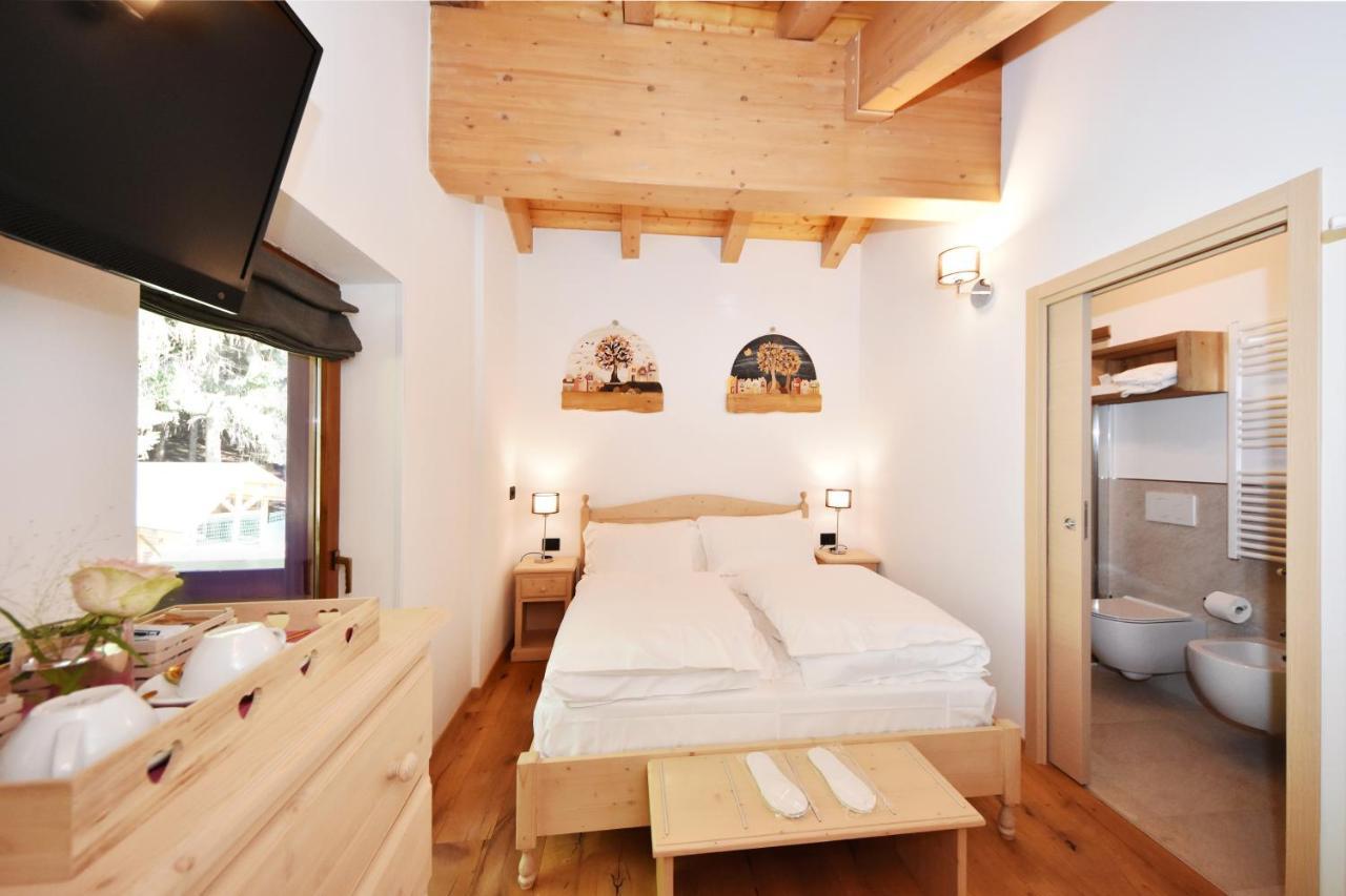 Lo Chalet Delle Ville Varena Exterior photo
