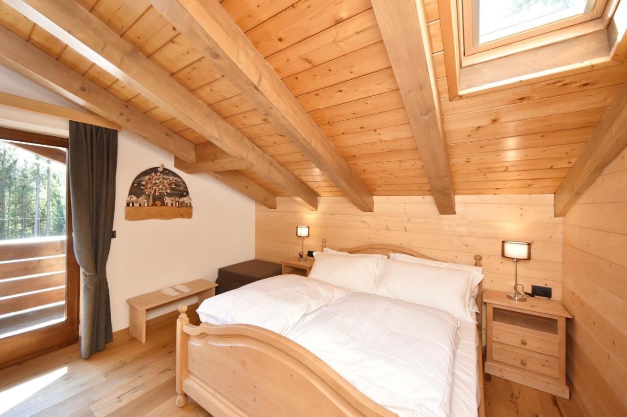 Lo Chalet Delle Ville Varena Exterior photo